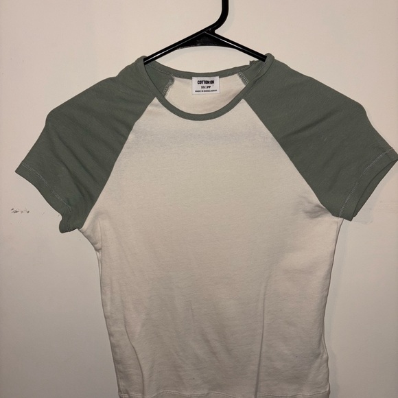 Cotton On Sage and Cream Tee - Picture 1 of 3